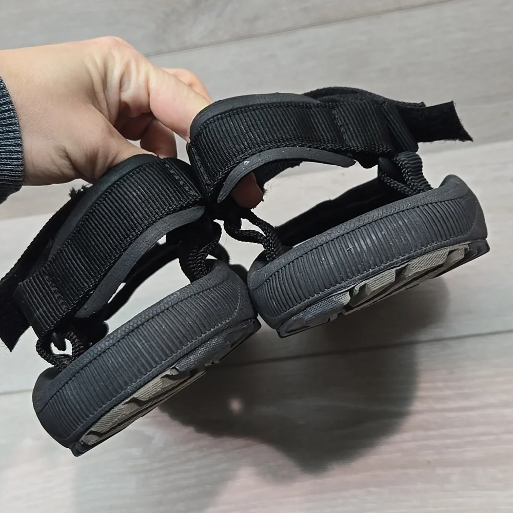 Teva Mens 6584 Hook&Loop Black Strappy Sandals Shoes Outdoor Sz 8